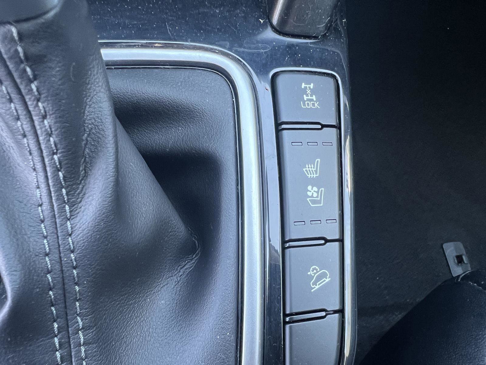 Used 2024 Kia Seltos SX w/ SX Sunroof Package AWD/4WD image 13