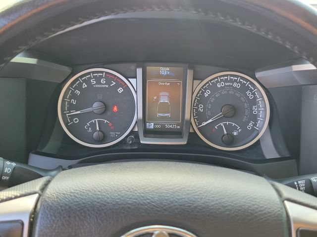 Used 2022 Toyota Tacoma SR5 AWD/4WD image 16