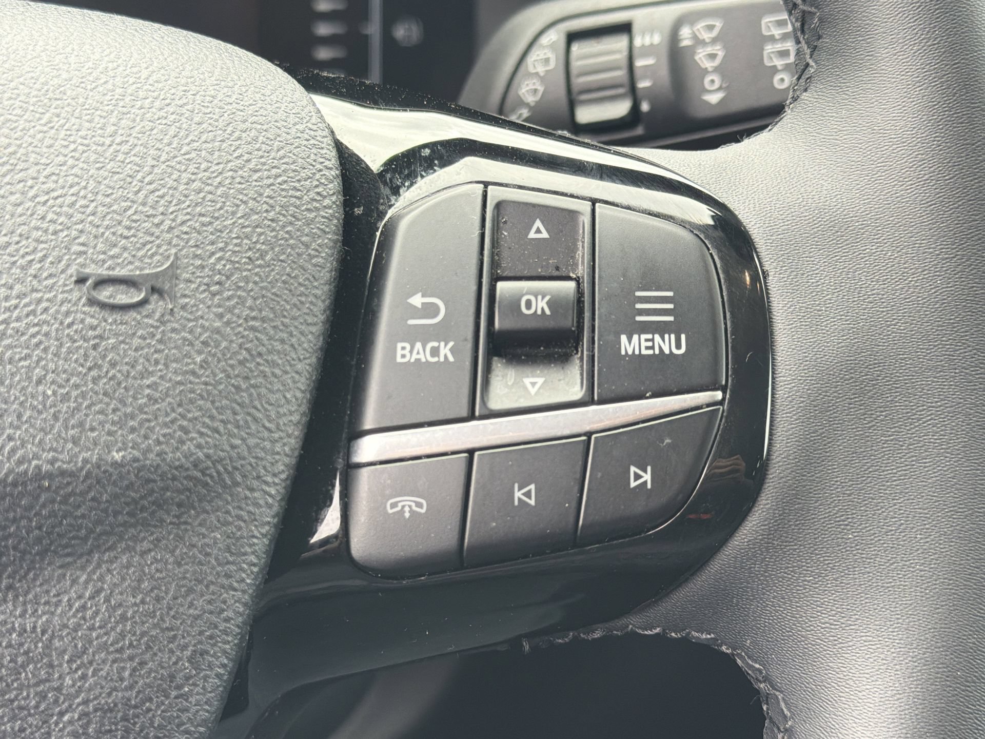 Certified 2023 Ford Escape Active AWD/4WD image 13