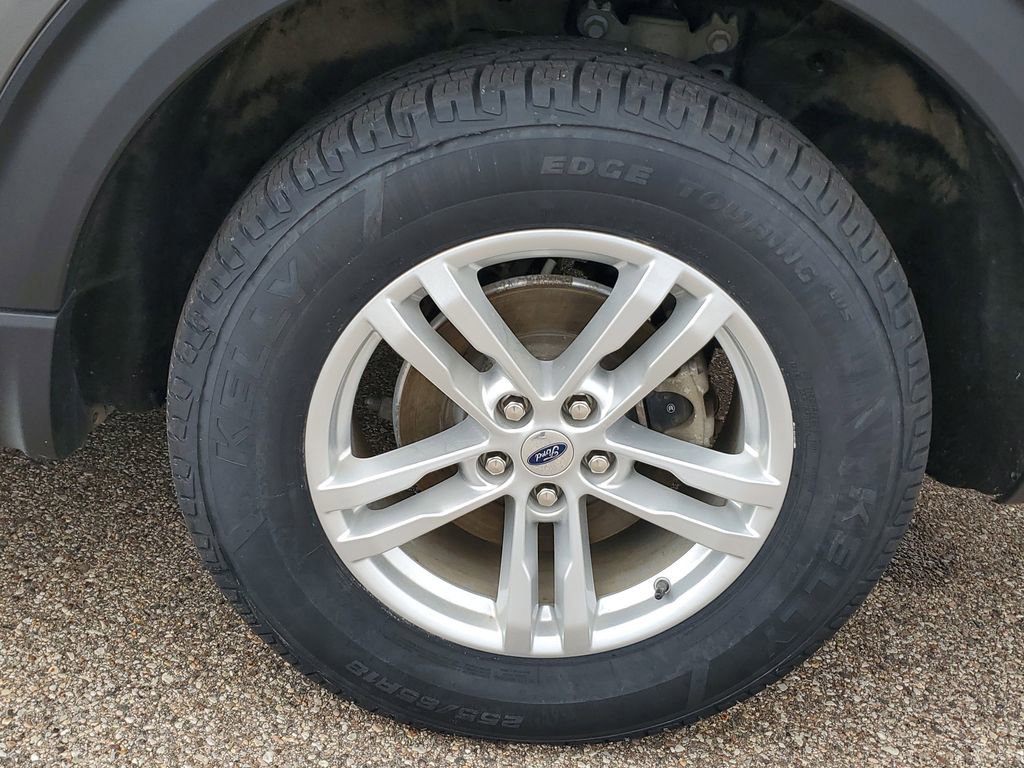 Certified 2023 Ford Explorer XLT w/ Equipment Group 202A image 6