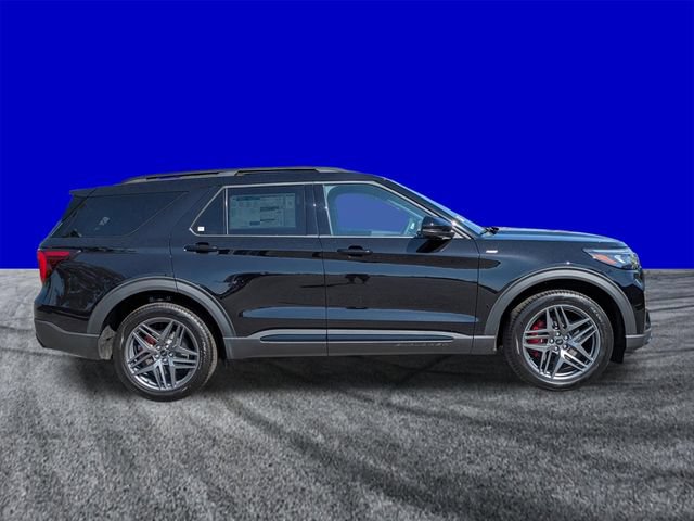 Certified 2026 Ford Explorer ST-Line w/ ST-Line Street Pack AWD/4WD image 3