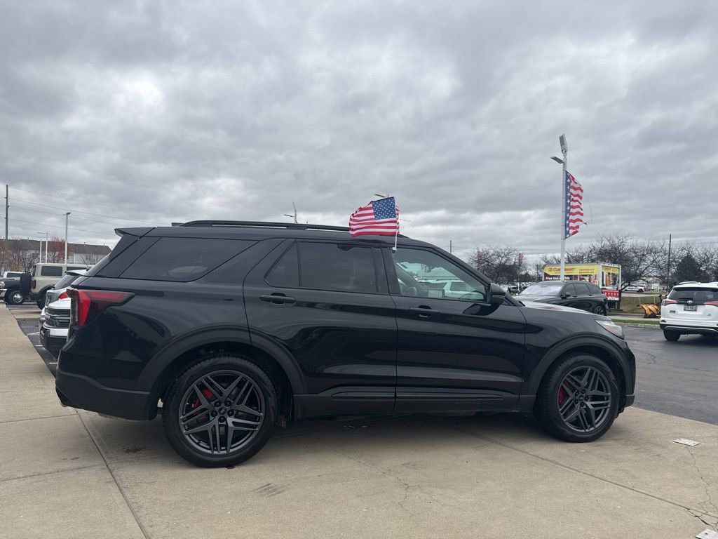 Certified 2025 Ford Explorer ST image 10