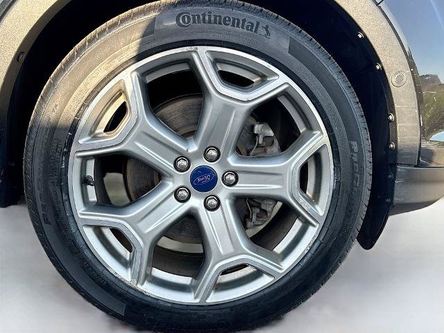 Certified 2017 Ford Escape Titanium w/ Equipment Group 301A AWD/4WD image 23