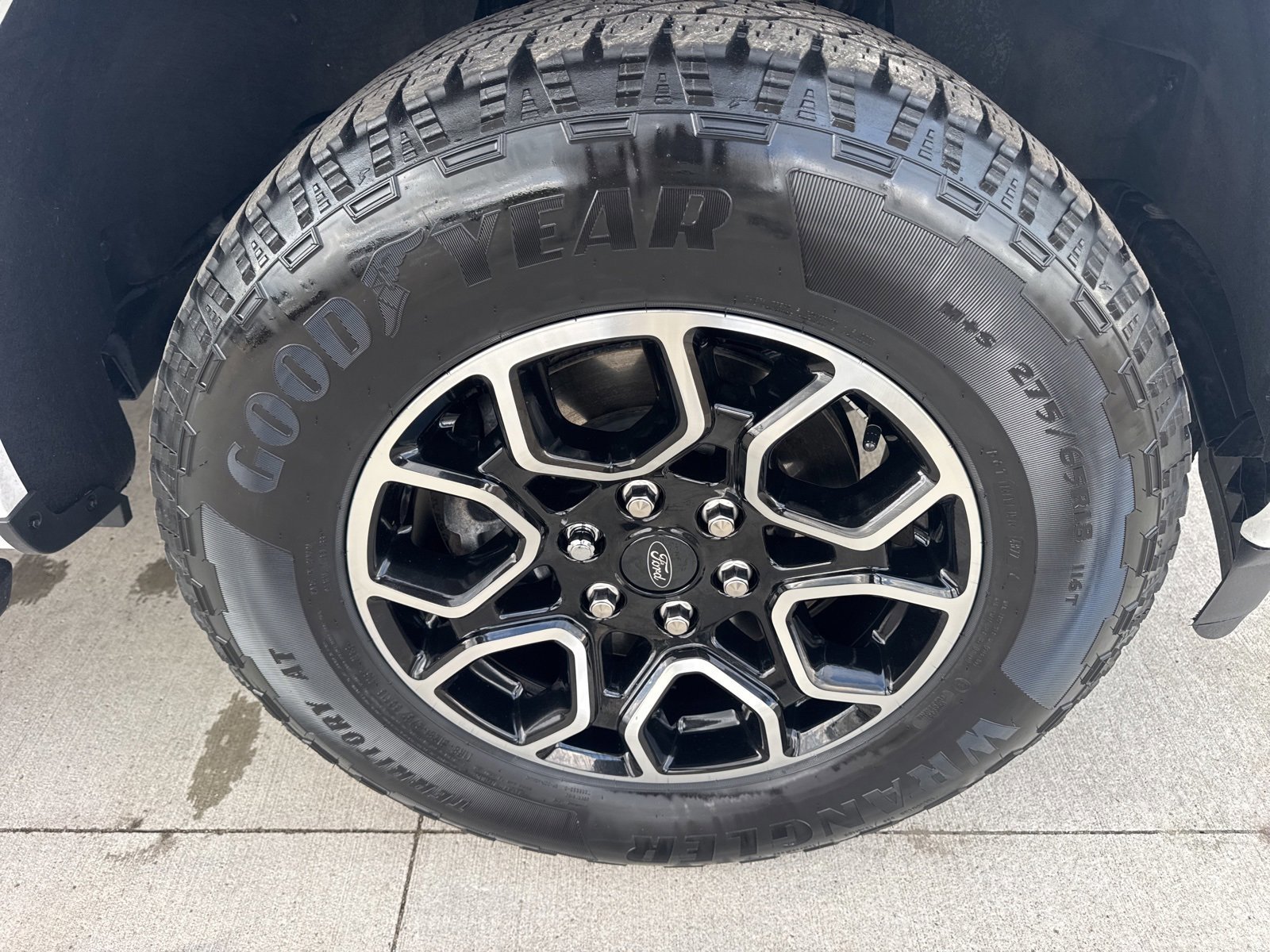 Certified 2023 Ford F150 XLT w/ Equipment Group 302A High image 23