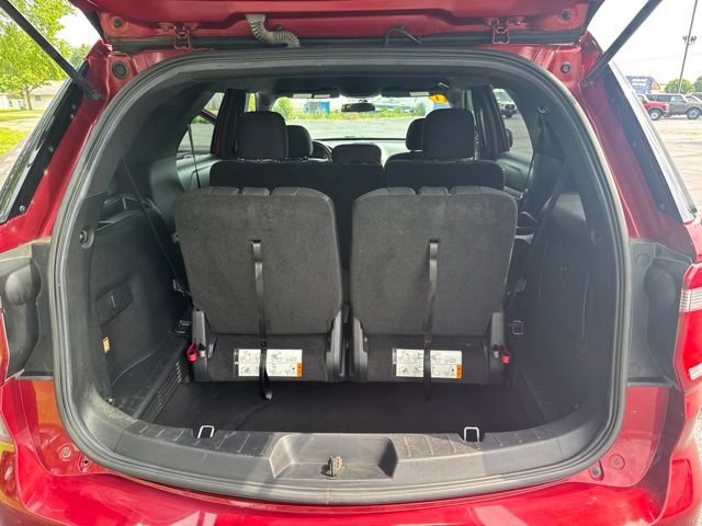 Certified 2017 Ford Explorer XLT FWD image 12