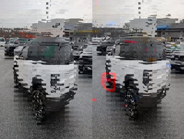 Certified 2021 Ford Bronco Sport Outer Banks w/ Outer Banks Package image 3