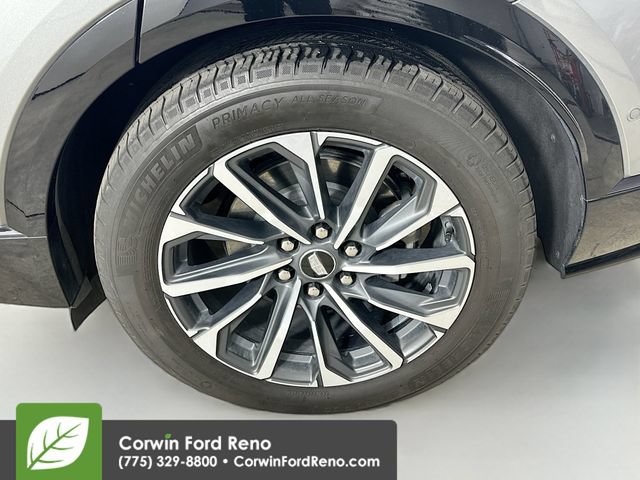 Used 2024 Cadillac Lyriq Sport AWD/4WD image 33