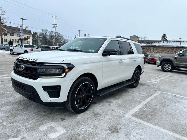 Certified 2022 Ford Expedition Limited image 2