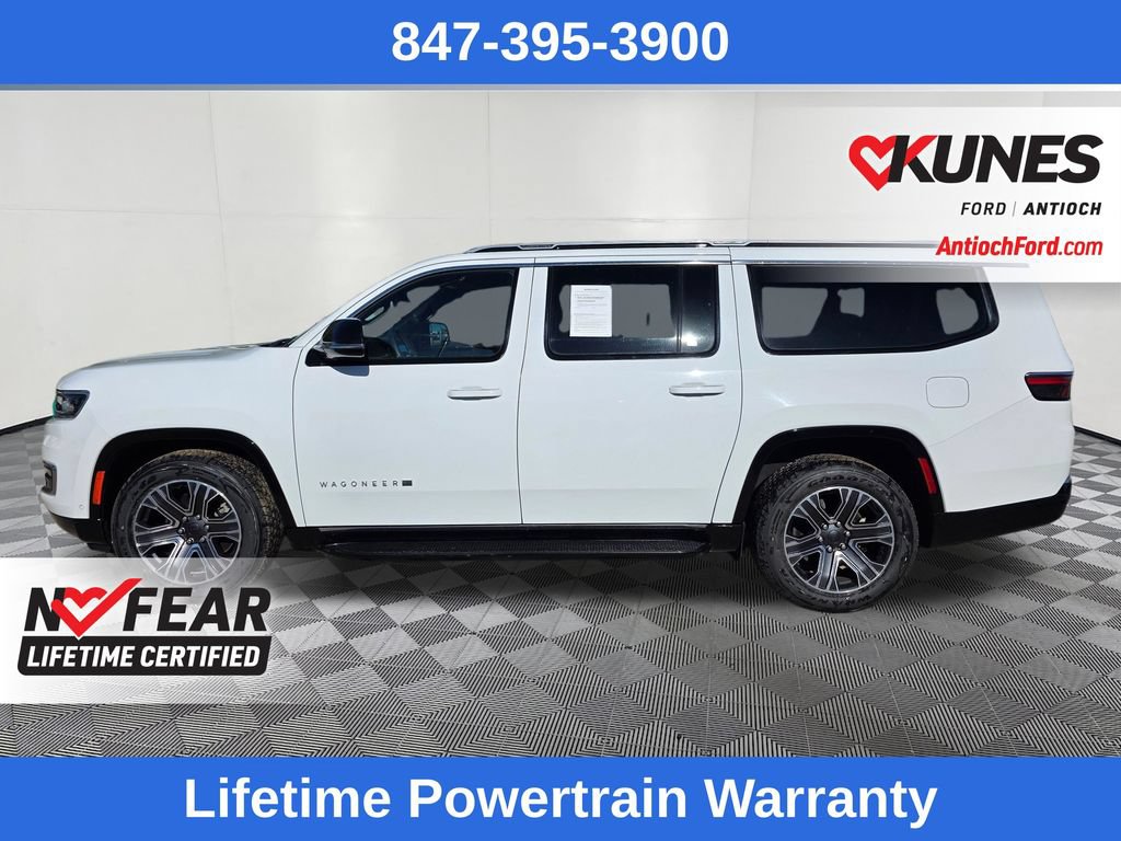 Used 2024 Jeep Wagoneer L Series II w/ Flexible Seating Group AWD/4WD image 4