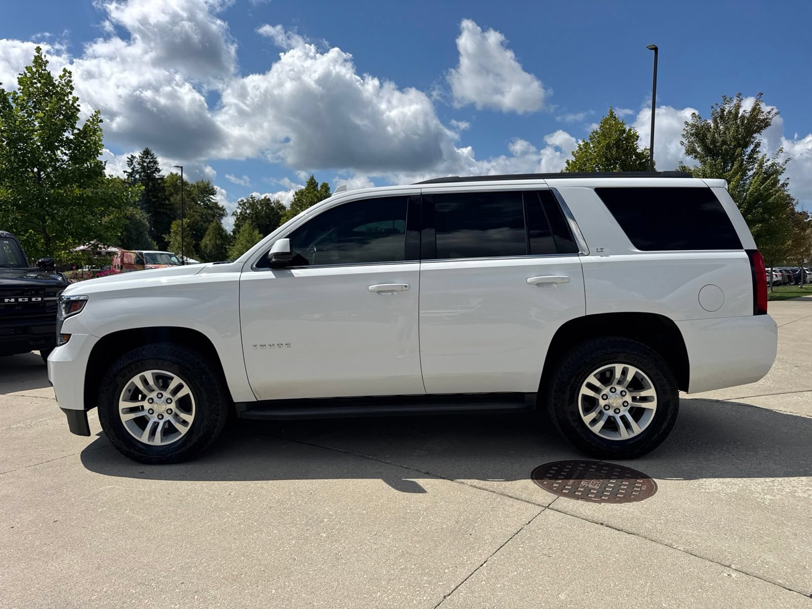Used 2019 Chevrolet Tahoe LT AWD/4WD image 3