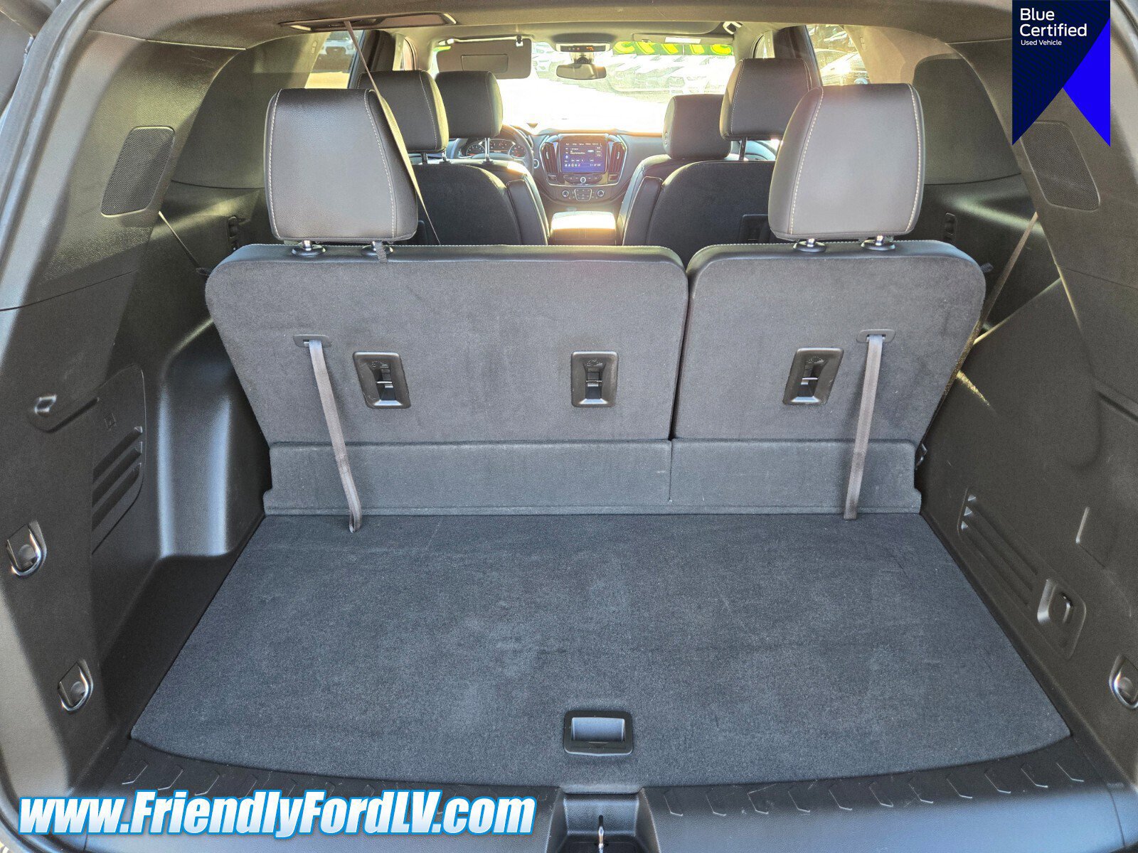 Used 2023 Chevrolet Traverse LT image 13