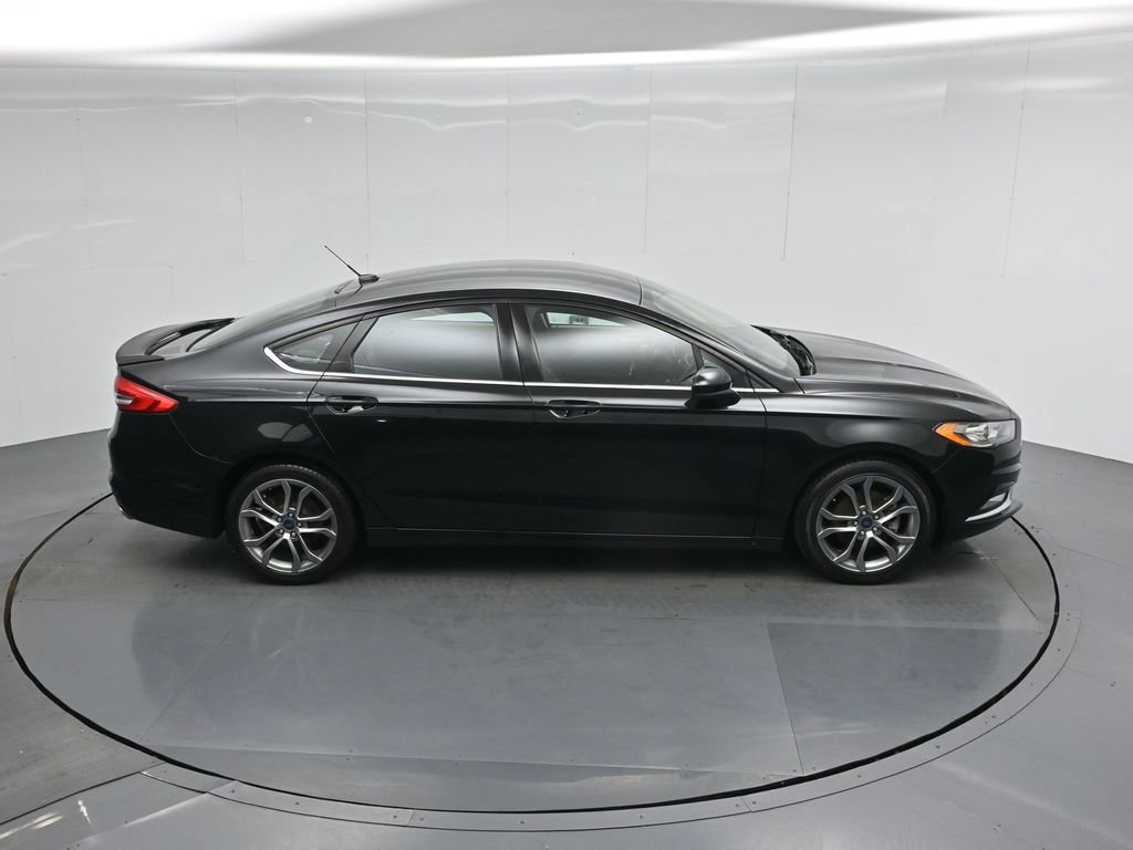 Certified 2017 Ford Fusion SE w/ Equipment Group 201A FWD image 37