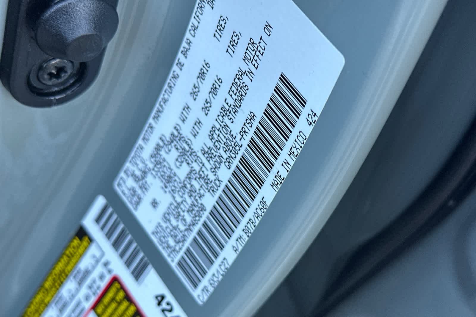 Used 2022 Toyota Tacoma TRD Off-Road w/ TRD Premium Off Road Package image 27