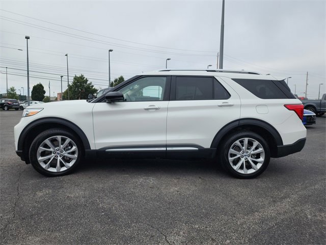 Certified 2022 Ford Explorer Platinum w/ Technology Package image 2
