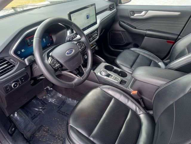 Certified 2024 Ford Escape Platinum AWD/4WD image 16