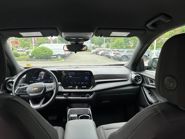 Used 2025 Chevrolet Equinox LT AWD/4WD image 21