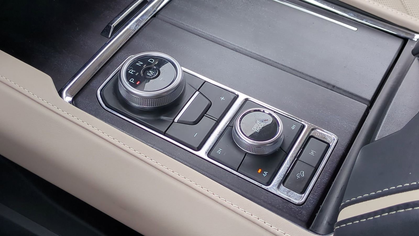 Certified 2023 Ford Expedition Platinum image 36