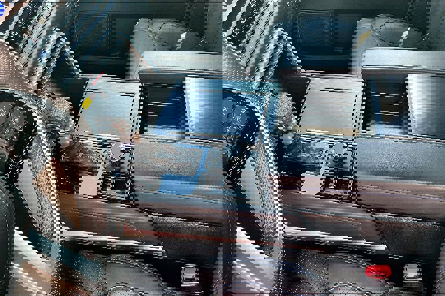 Used 2023 Toyota Tundra Platinum AWD/4WD image 15