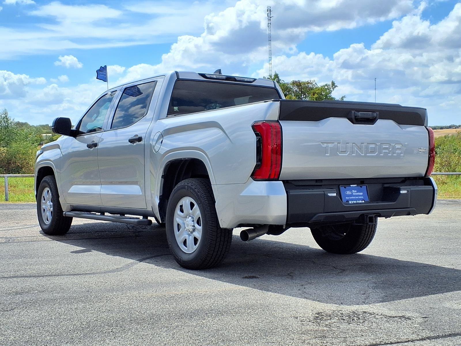 Used 2024 Toyota Tundra SR w/ SR Tow Package RWD image 7