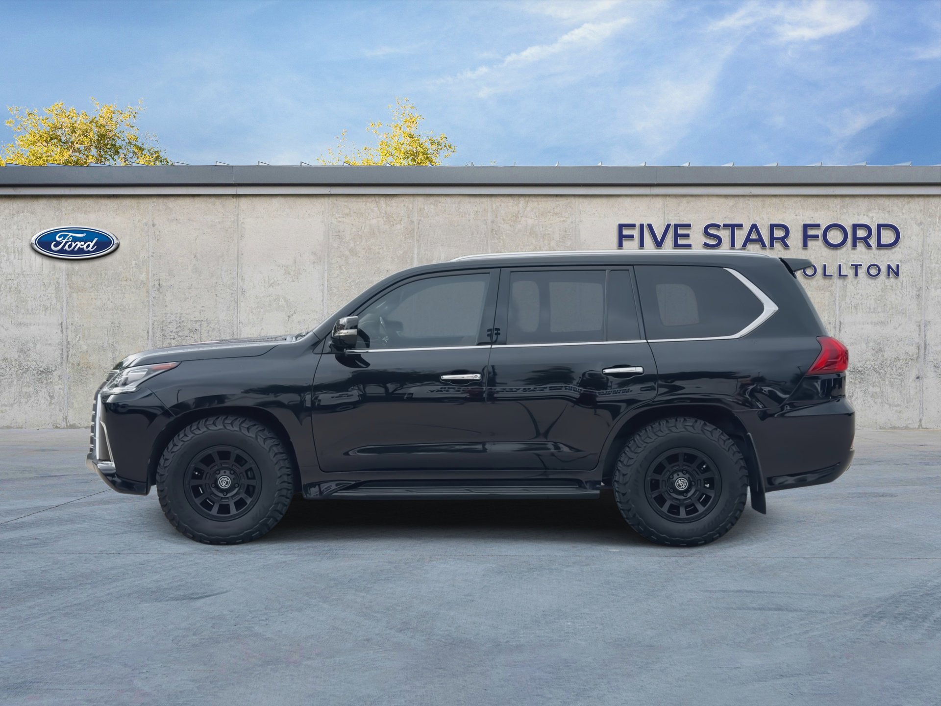 Used 2018 Lexus LX 570 4WD image 5