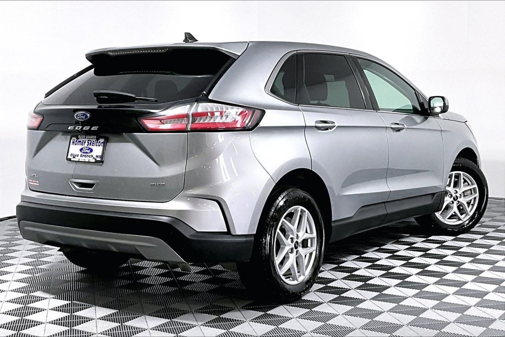 Certified 2024 Ford Edge SEL w/ Convenience Package AWD/4WD image 12