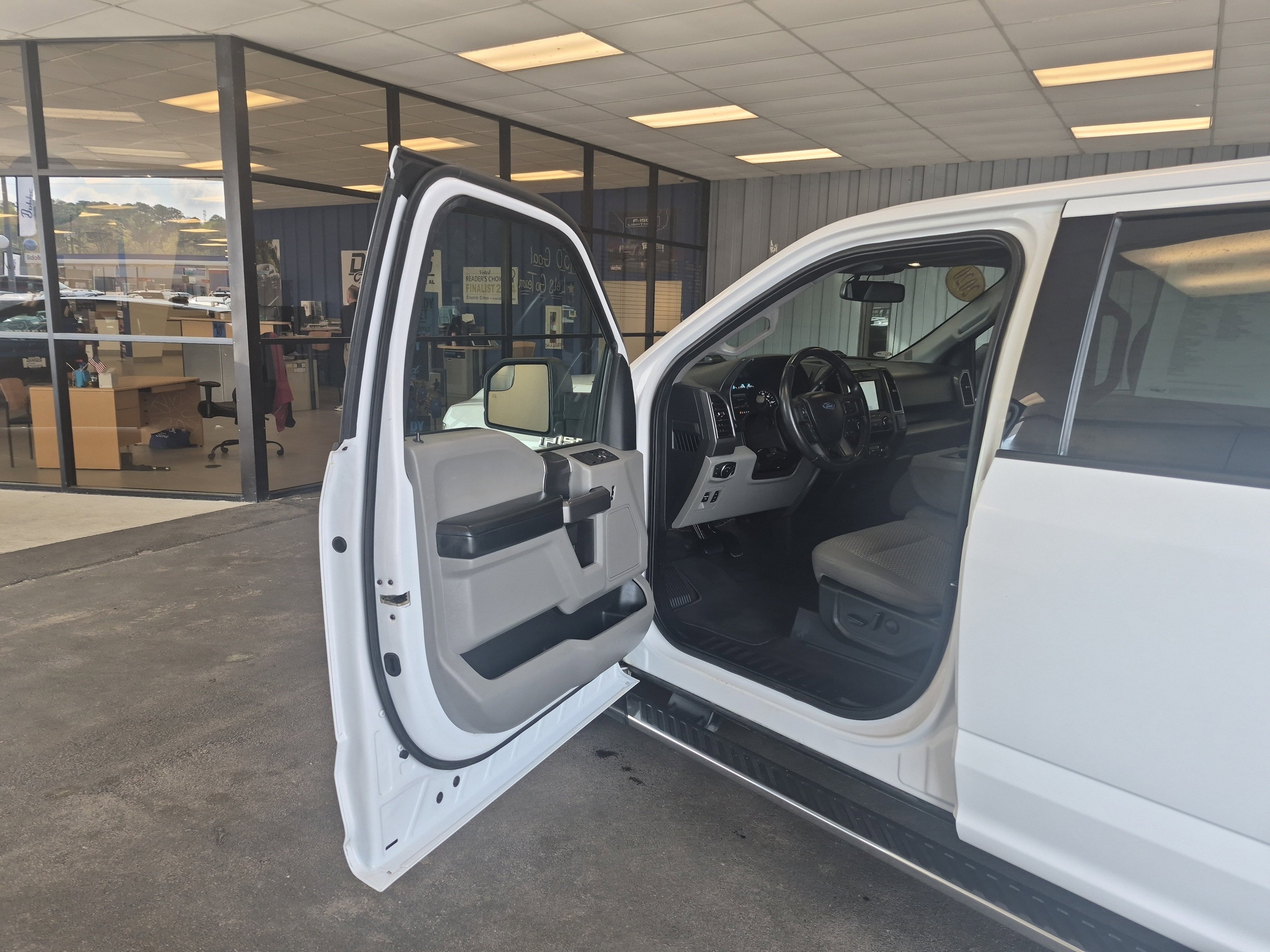 Certified 2020 Ford F150 XLT w/ Equipment Group 302A Luxury image 10