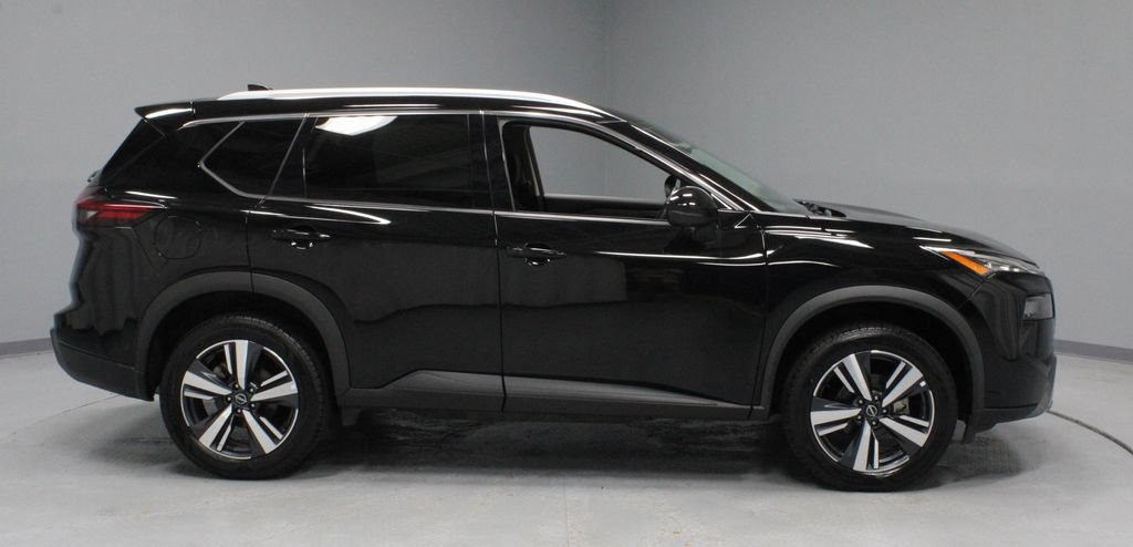 Used 2024 Nissan Rogue SL AWD/4WD image 11