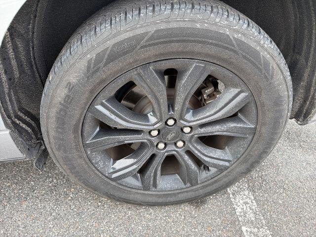 Certified 2022 Ford Edge SE w/ Black Appearance Package image 24