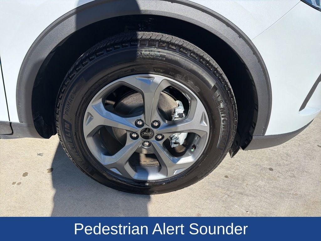 Certified 2025 Ford Escape ST-Line w/ Equipment Group 301A image 12