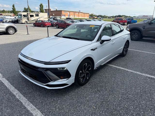 Used 2025 Hyundai Sonata SEL FWD image 4
