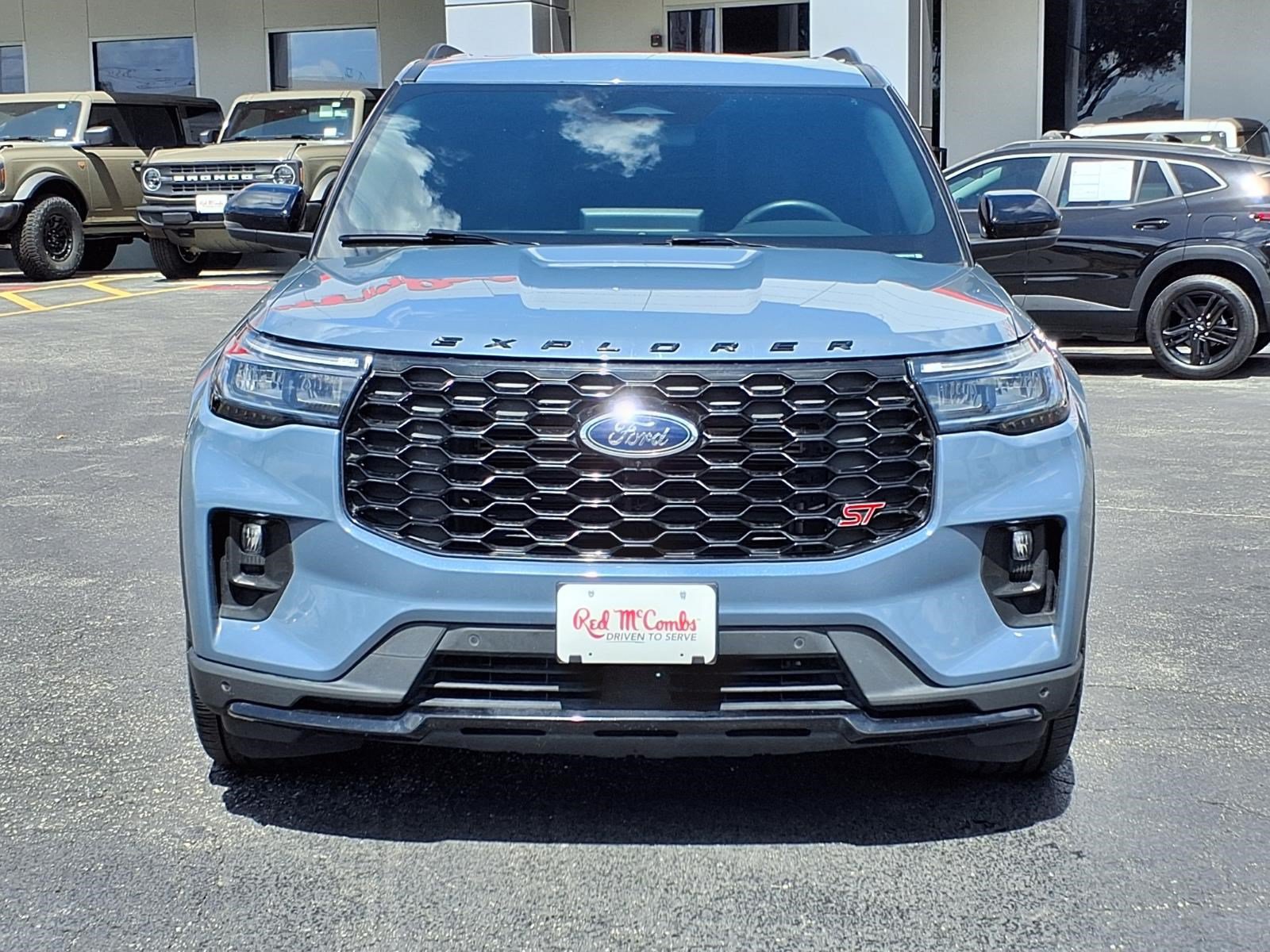 Certified 2025 Ford Explorer ST AWD/4WD image 2