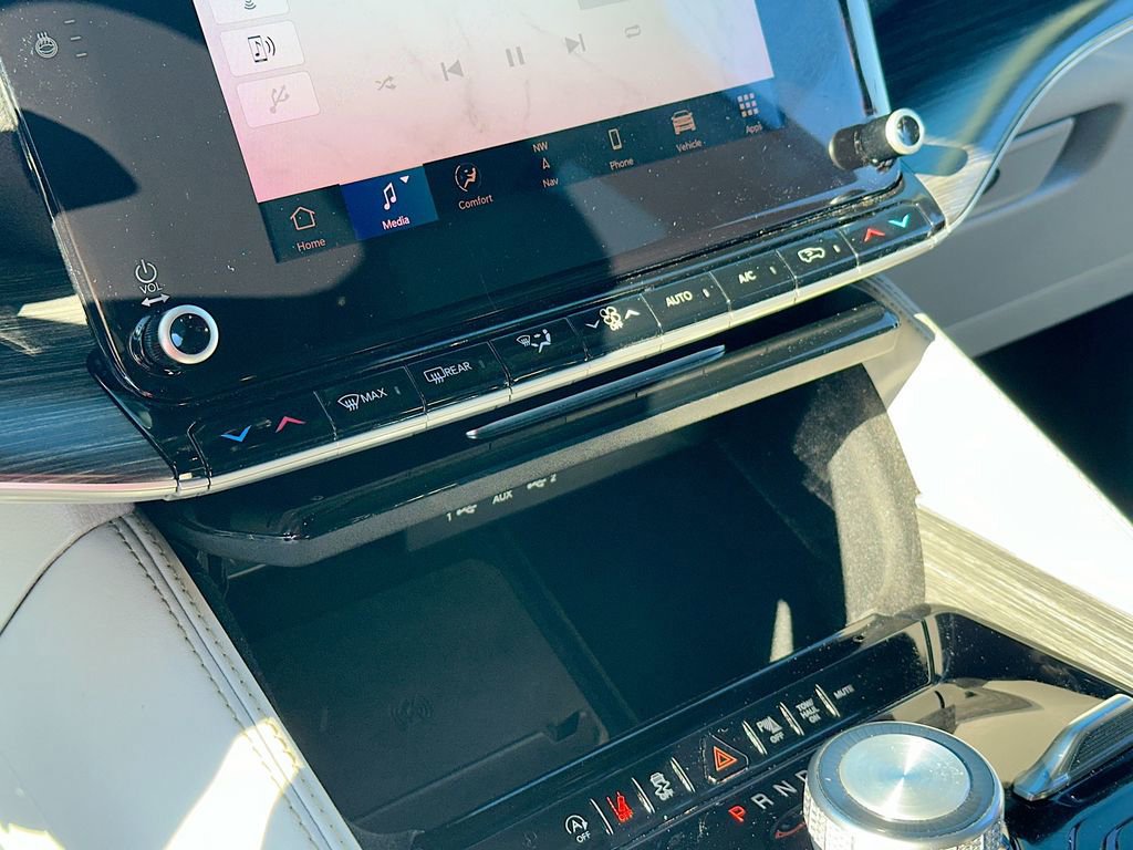 Used 2023 Jeep Wagoneer Series III w/ Preferred Equipment Group image 15