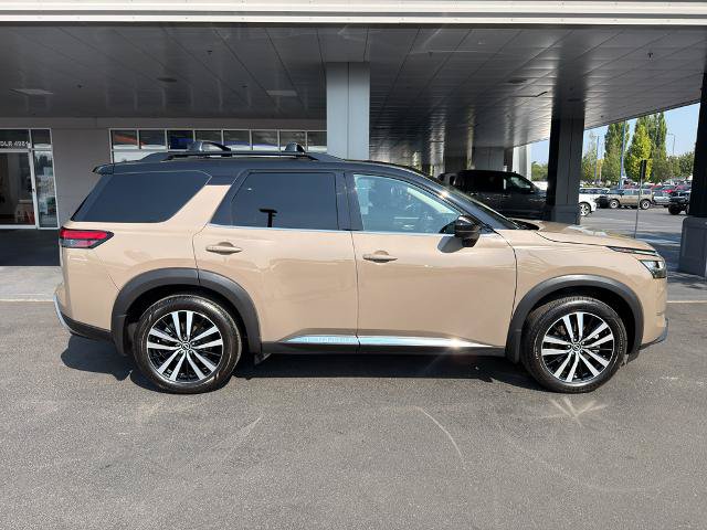 Used 2023 Nissan Pathfinder Platinum w/ Cargo Package FWD image 7