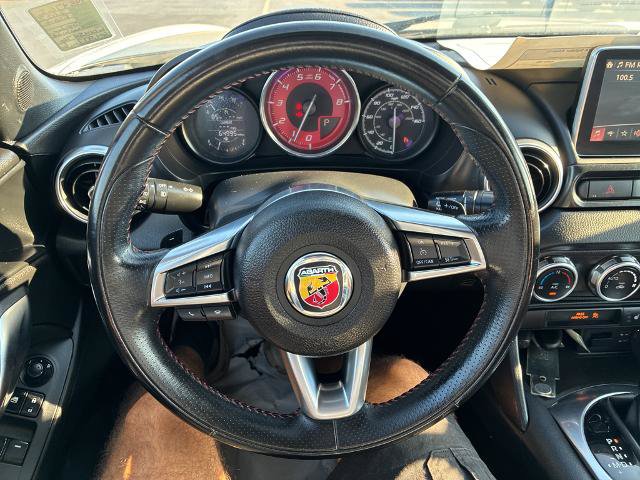 Used 2020 FIAT 124 Spider Abarth w/ Convenience Group RWD image 18