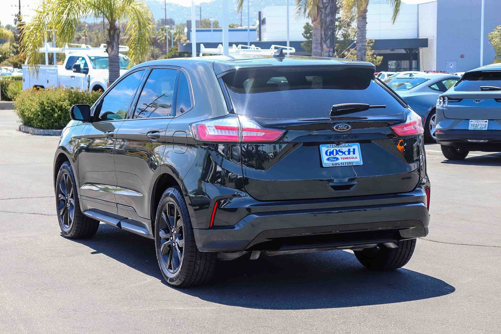 Certified 2023 Ford Edge SE w/ Black Appearance Package AWD/4WD image 6