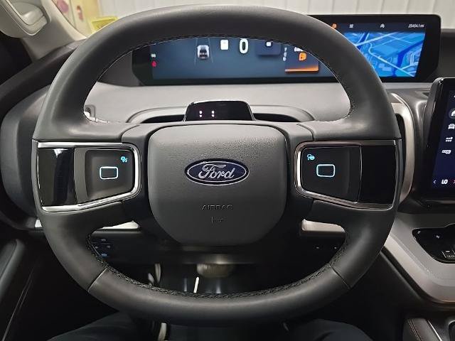 Certified 2025 Ford Expedition Active AWD/4WD image 23