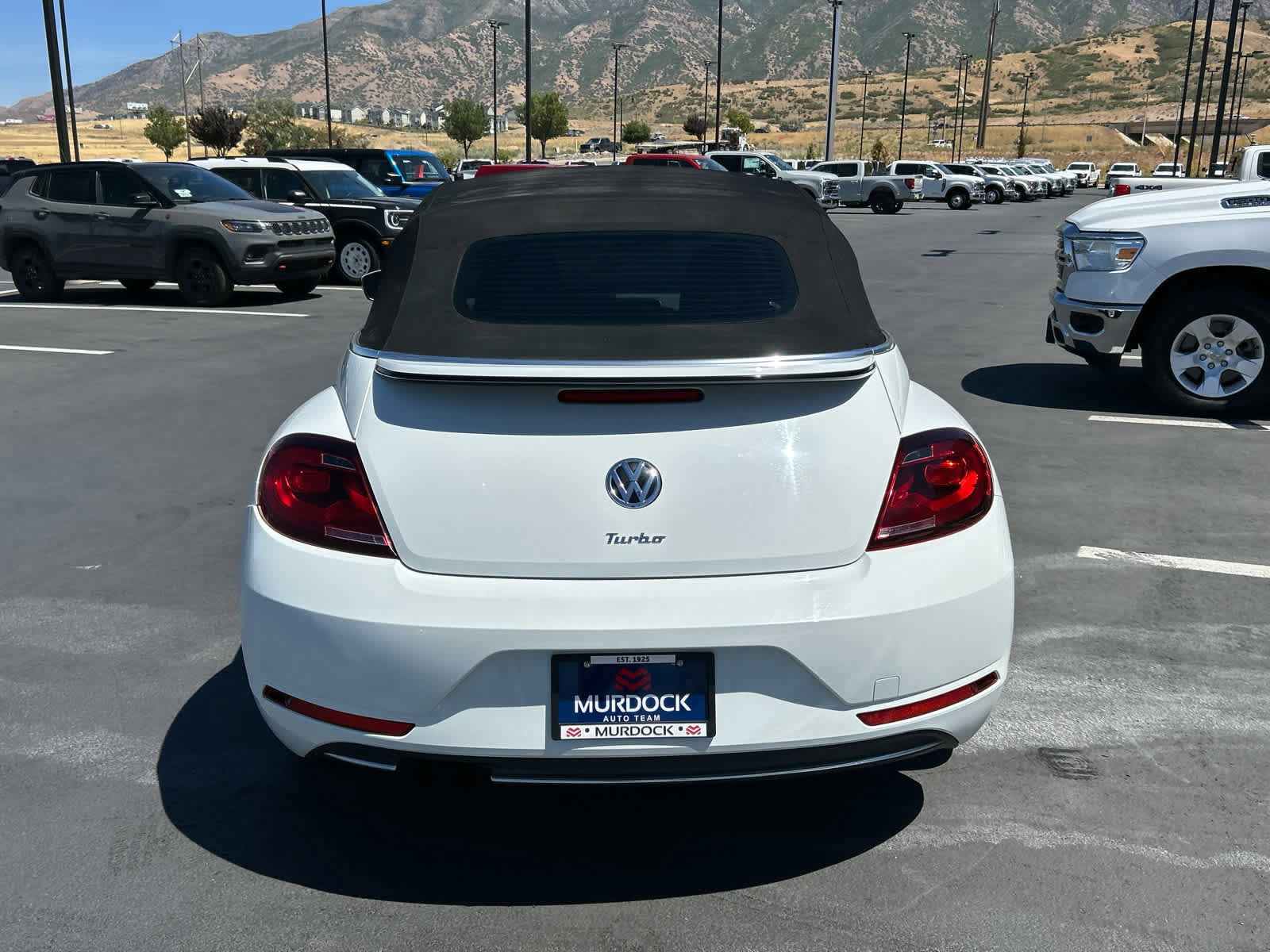 Used 2018 Volkswagen Beetle 2.0T S image 9