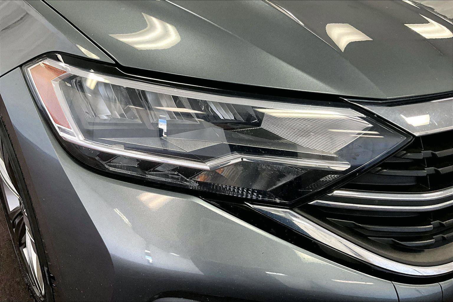 Used 2022 Volkswagen Jetta SE image 27