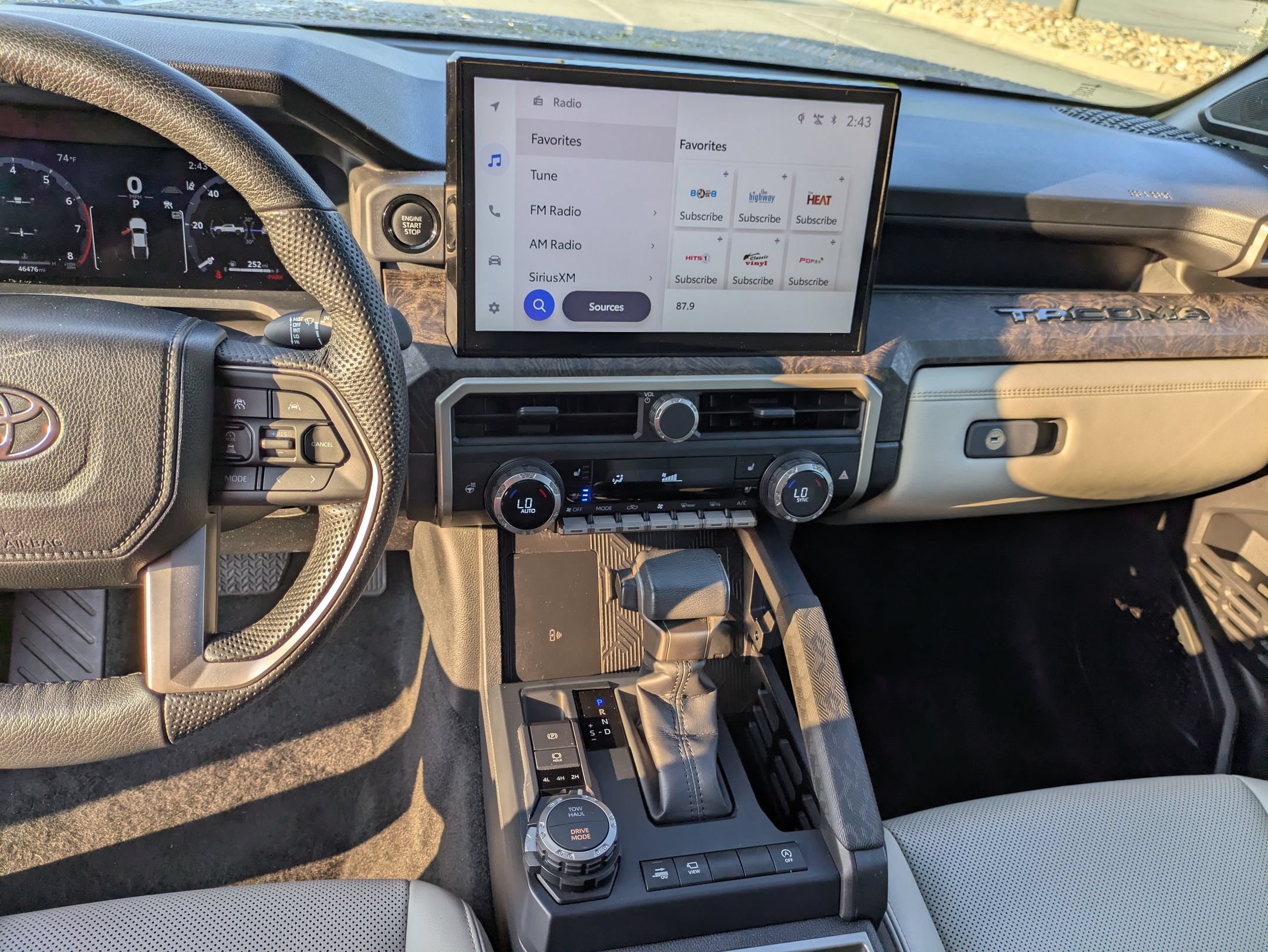 Used 2024 Toyota Tacoma Limited w/ Limited Package (LT) AWD/4WD image 22