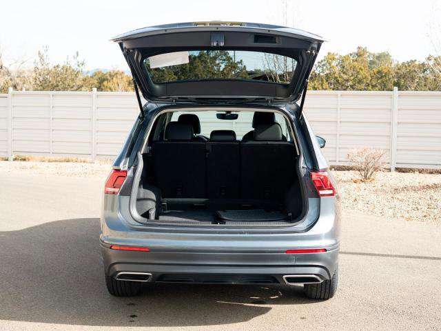 Used 2019 Volkswagen Tiguan SE w/ Panoramic Sunroof Package image 11