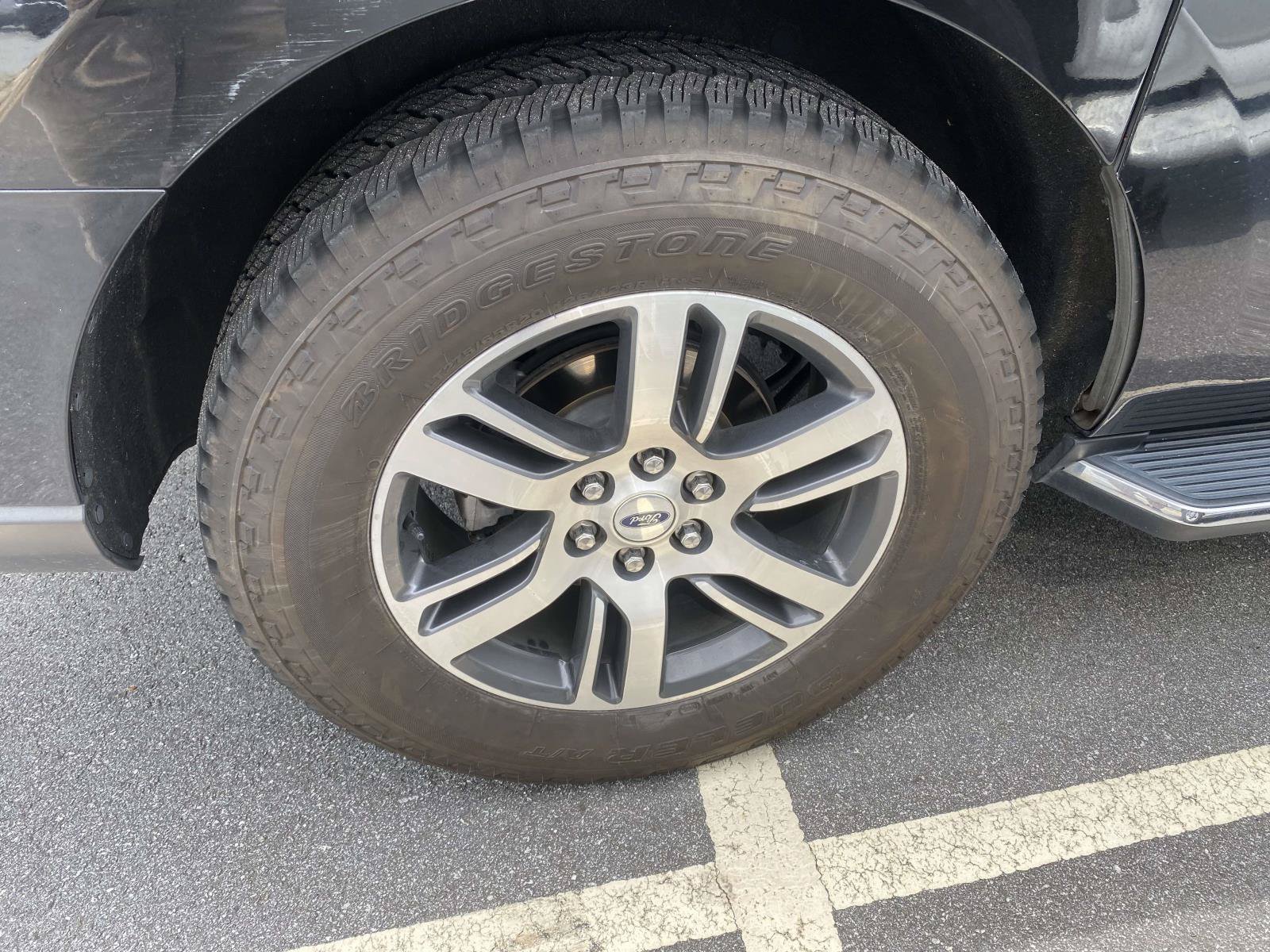 Certified 2022 Ford Expedition Max Limited RWD image 9
