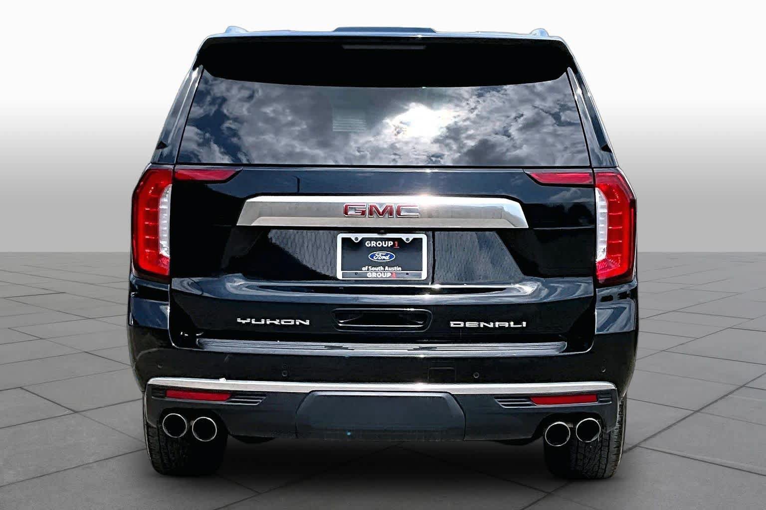 Used 2021 GMC Yukon Denali w/ LPO, Illumination Package RWD image 5