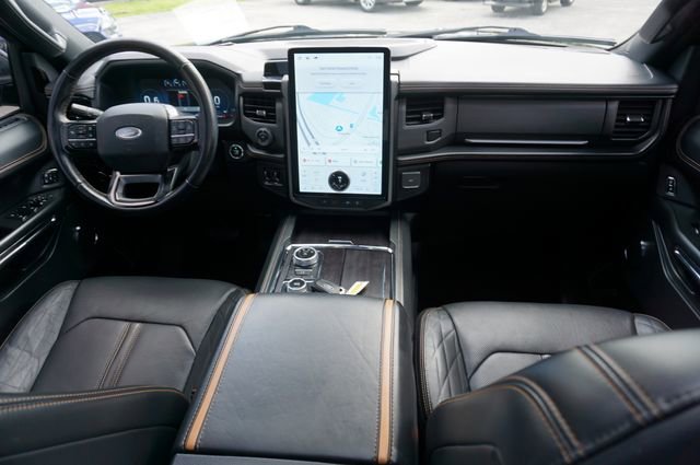 Certified 2023 Ford Expedition Platinum AWD/4WD image 6