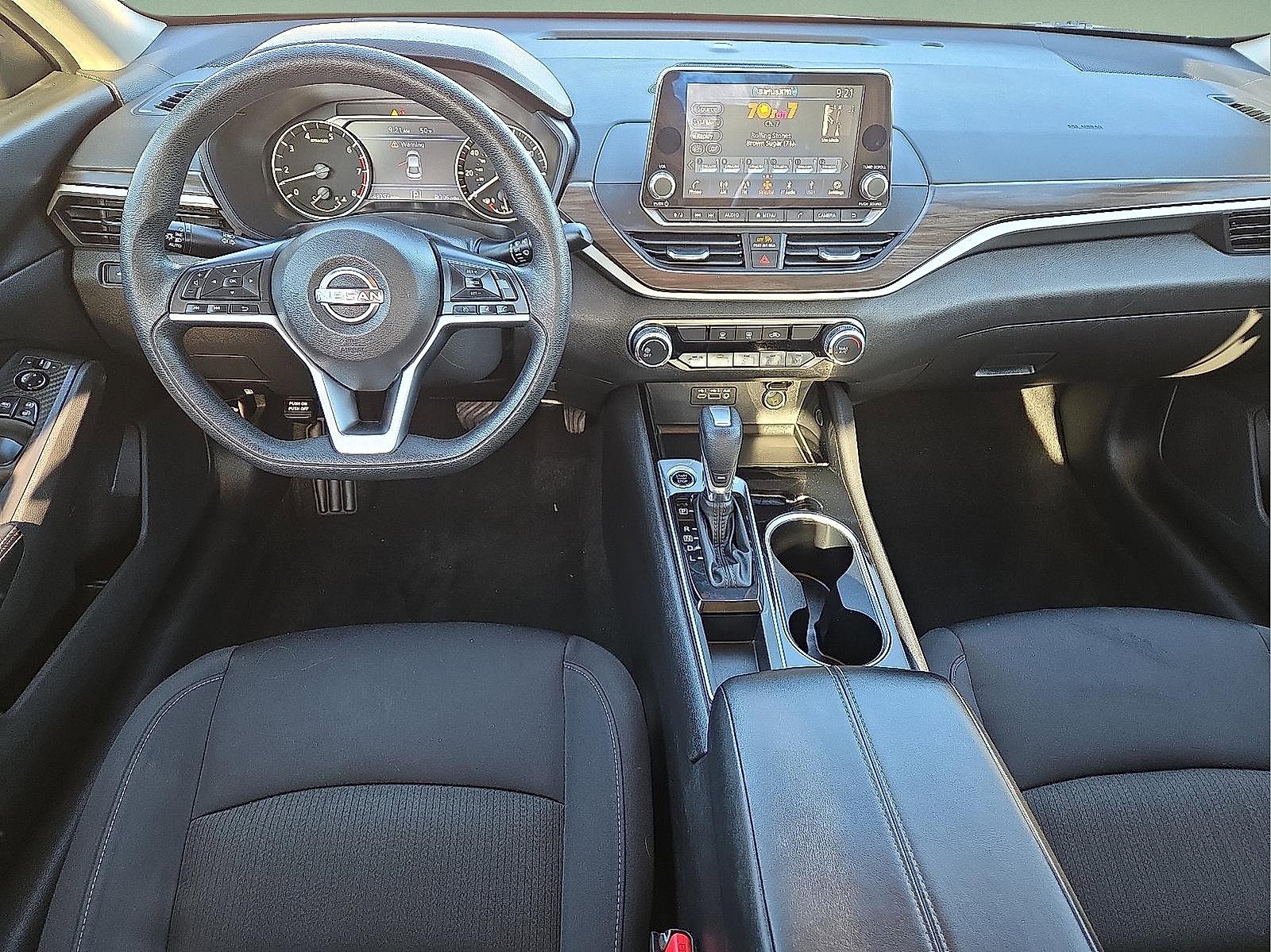 Used 2024 Nissan Altima 2.5 SV image 11