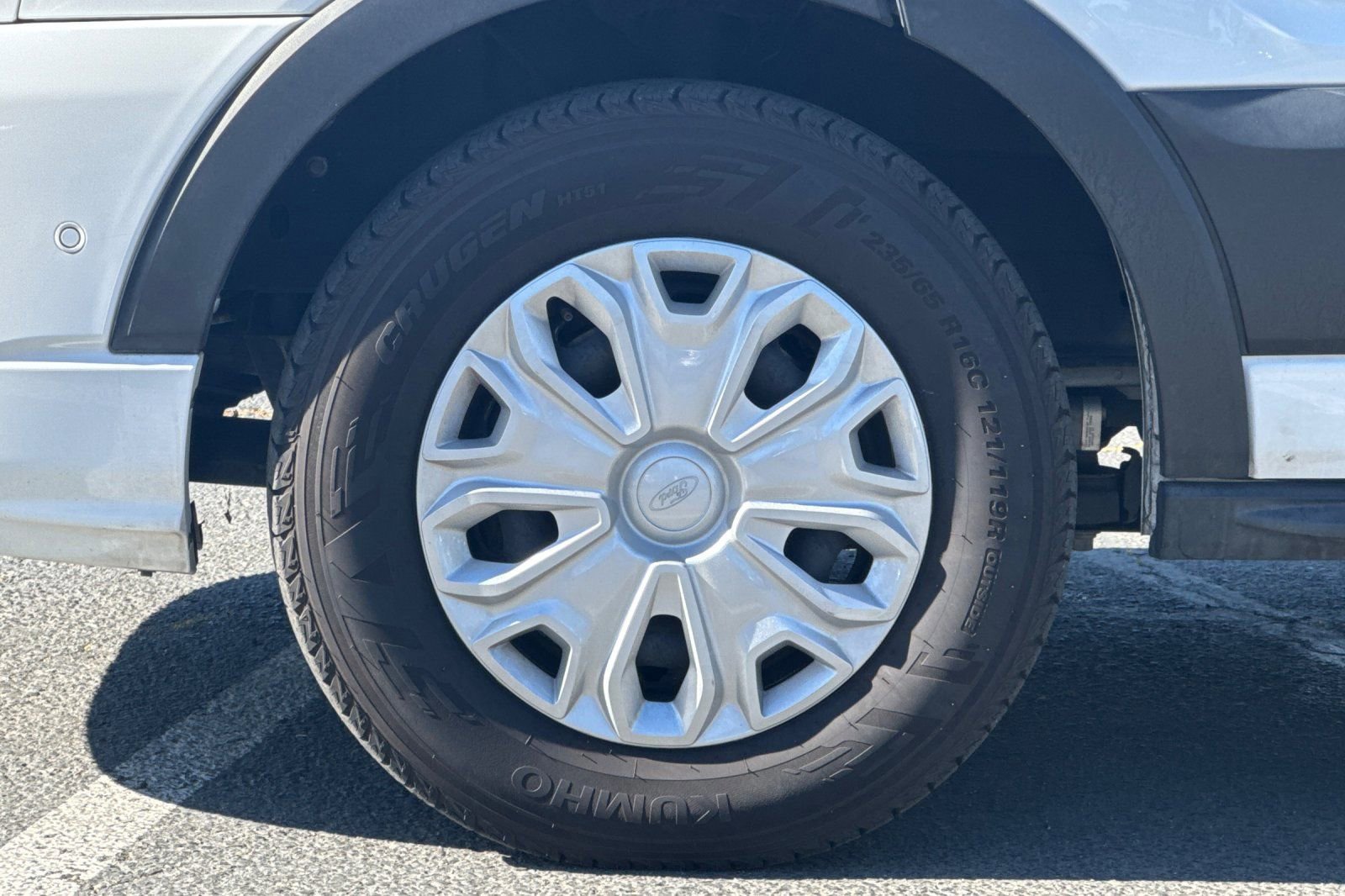 Certified 2022 Ford Transit 350 XLT image 28