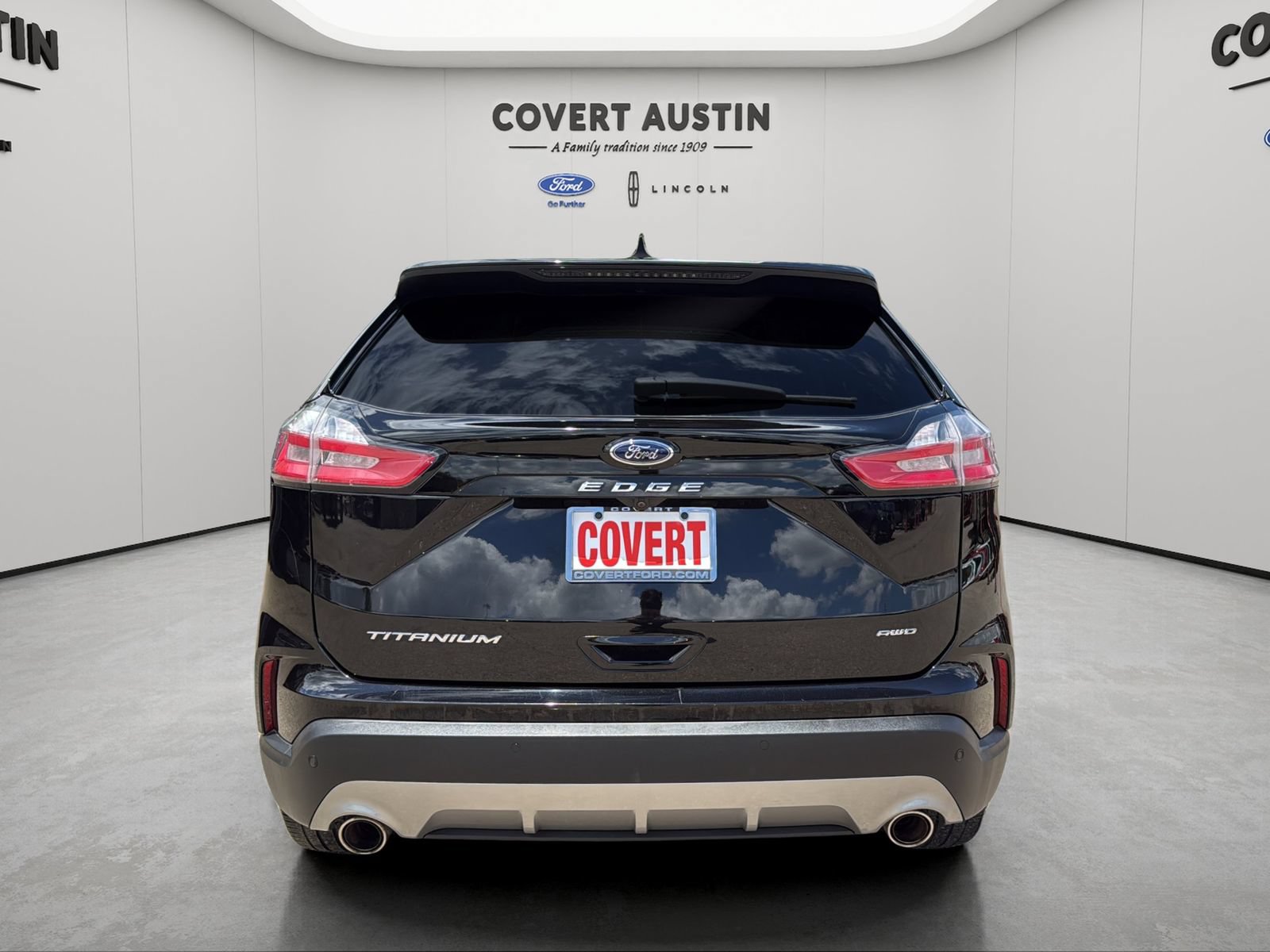 Certified 2023 Ford Edge Titanium AWD/4WD image 4