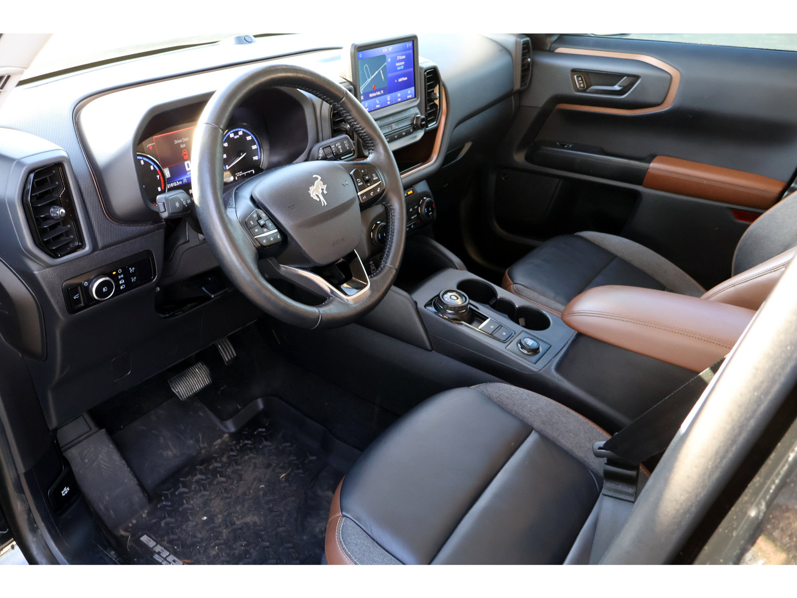 Certified 2023 Ford Bronco Sport Outer Banks w/ Tech Package AWD/4WD image 3