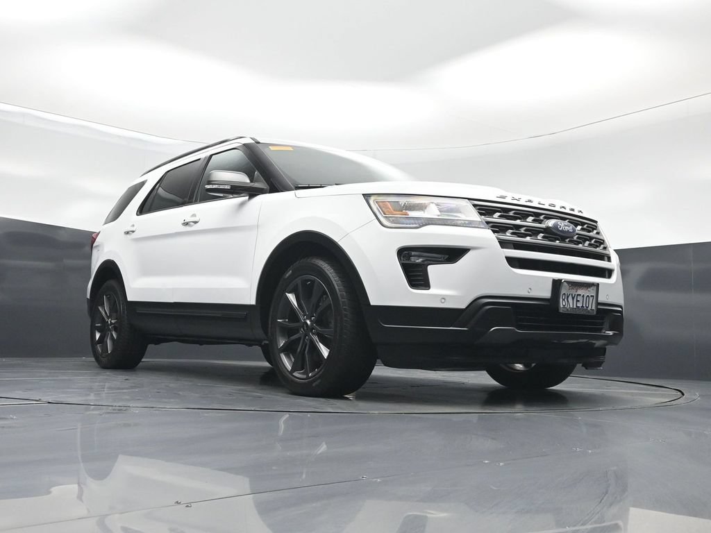Certified 2019 Ford Explorer XLT w/ Equipment Group 202A FWD image 41