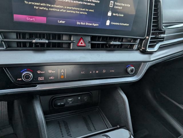 Used 2025 Kia Sportage EX FWD image 17