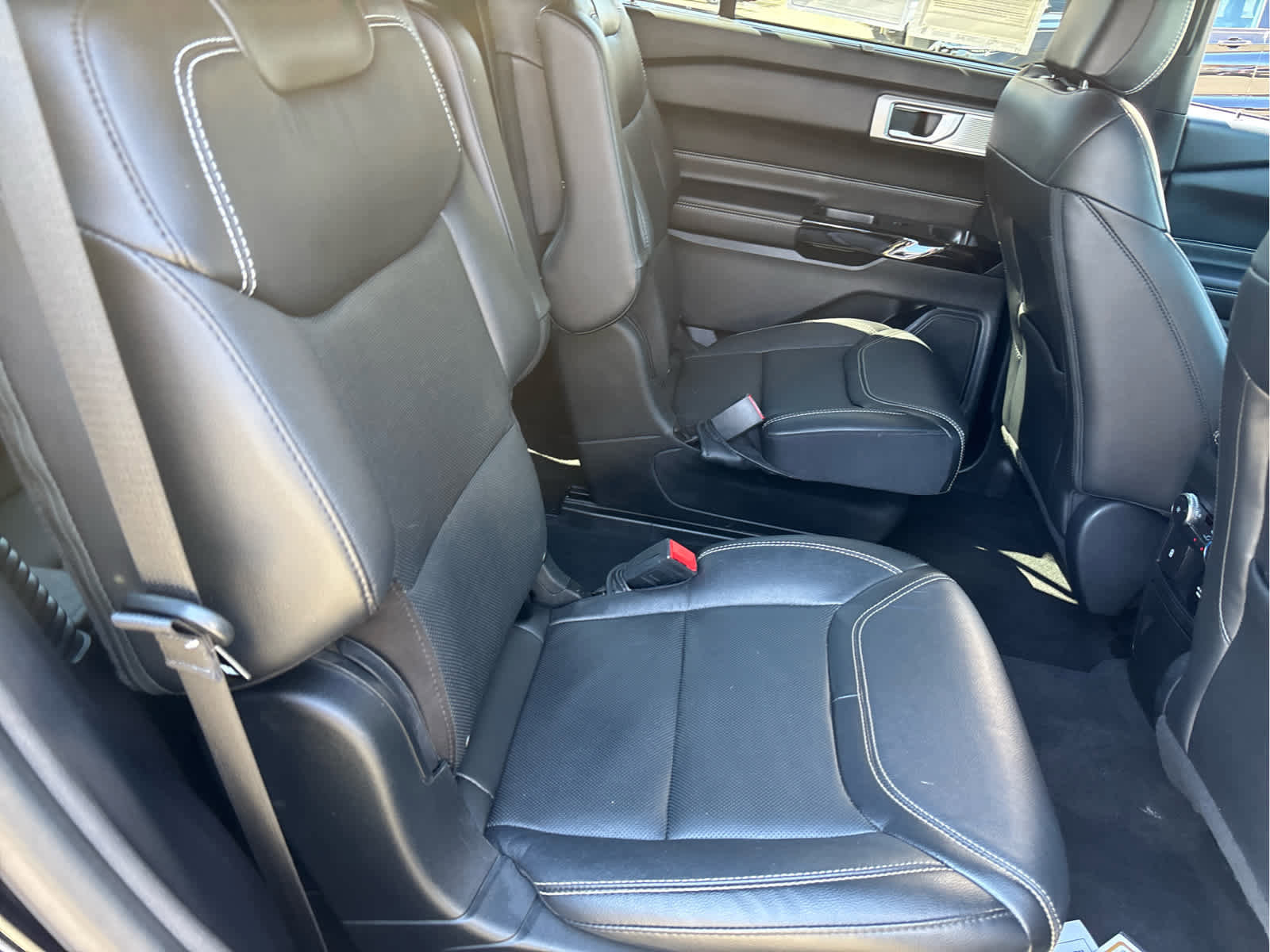 Certified 2022 Ford Explorer ST w/ Equipment Group 401A image 31